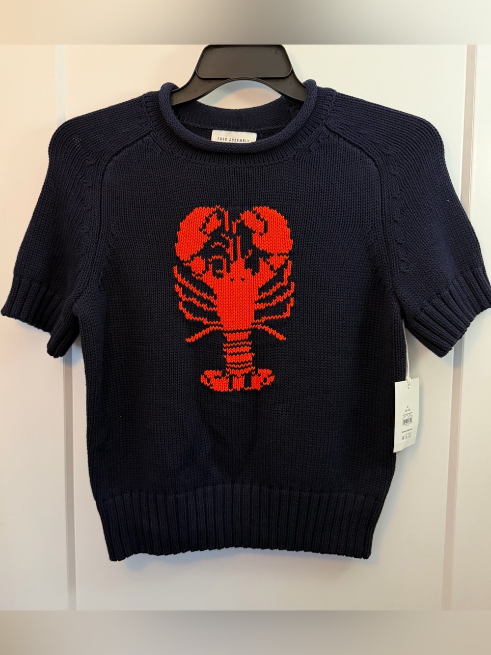 Medium Navy Short-Sleeve roll neck Sweater with Red Lobster
